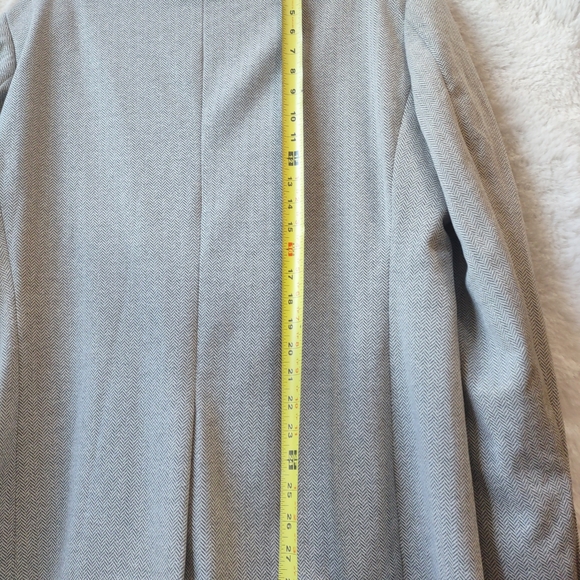 Paul Jones Jacket - Picture 13 of 16